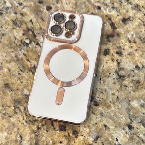 Gold and White iPhone Case with MagSafe and Slim Design